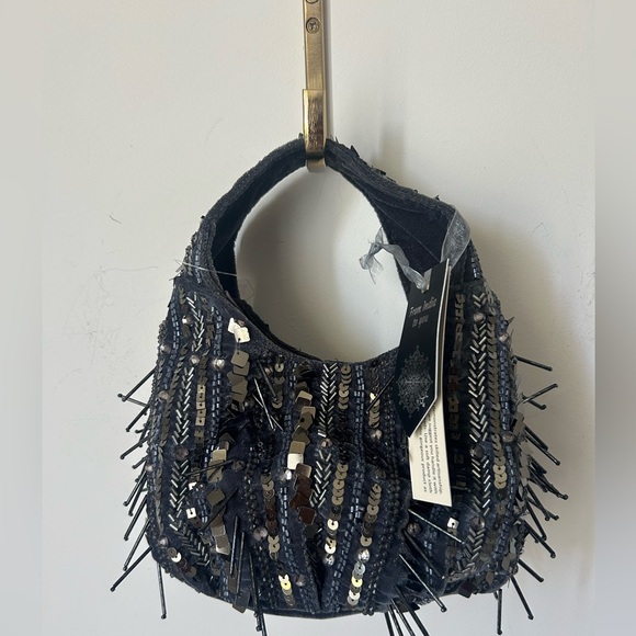 Viral Blue Velvet Beaded Sequins Bag - Picture 1 of 6